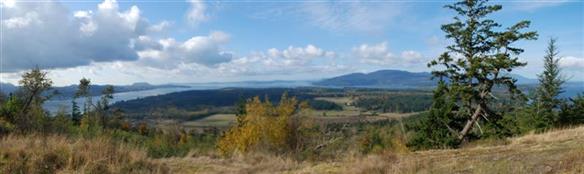 Panorama view from the top of Guemes Mountain